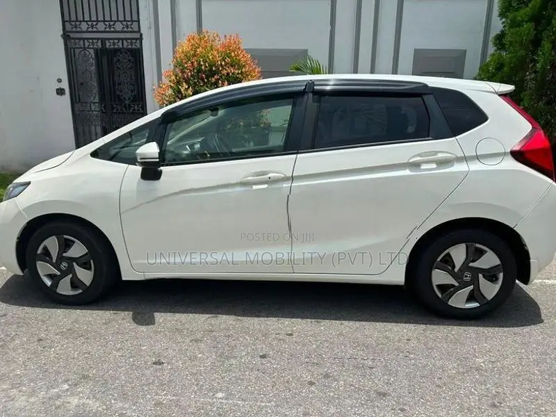 Honda Fit GP5 Hybrid 2014