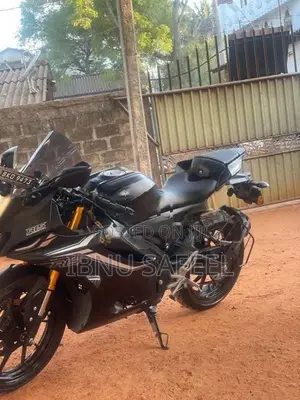 Yamaha R15 V4 2025