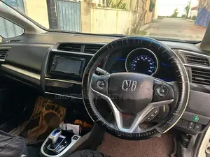 Honda Fit GP5 Hybrid 2014