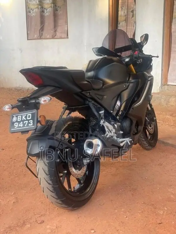 Yamaha R15 V4 2025