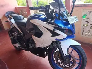Bajaj Pulsar RS200 2018