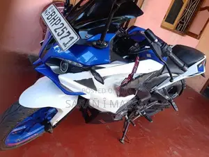 Bajaj Pulsar RS200 2018