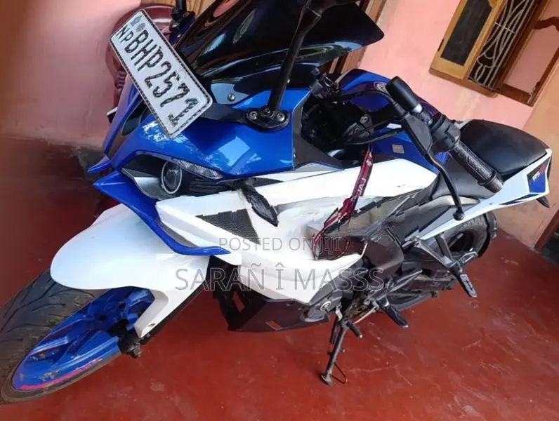 Bajaj Pulsar RS200 2018