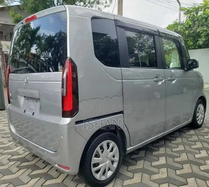 Honda N-Box 2024