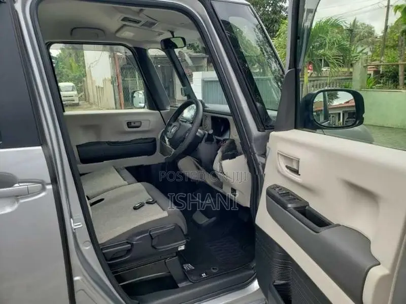 Honda N-Box 2024