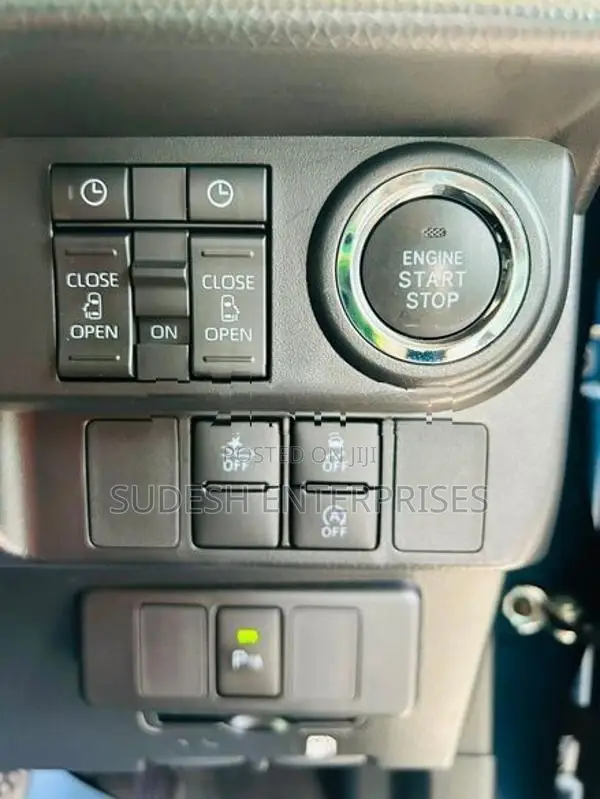 Toyota Roomy GT TURBO 2024