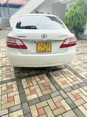 Toyota Premio G Superior 2013
