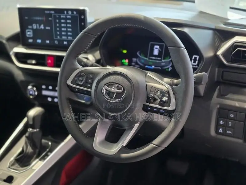 Toyota Raize Z Hybrid BSM 2026