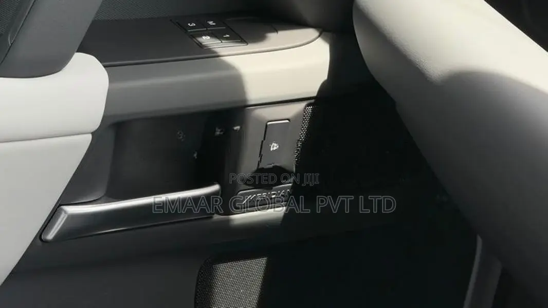 Land Rover Defender Fully Loaded Spec 2026