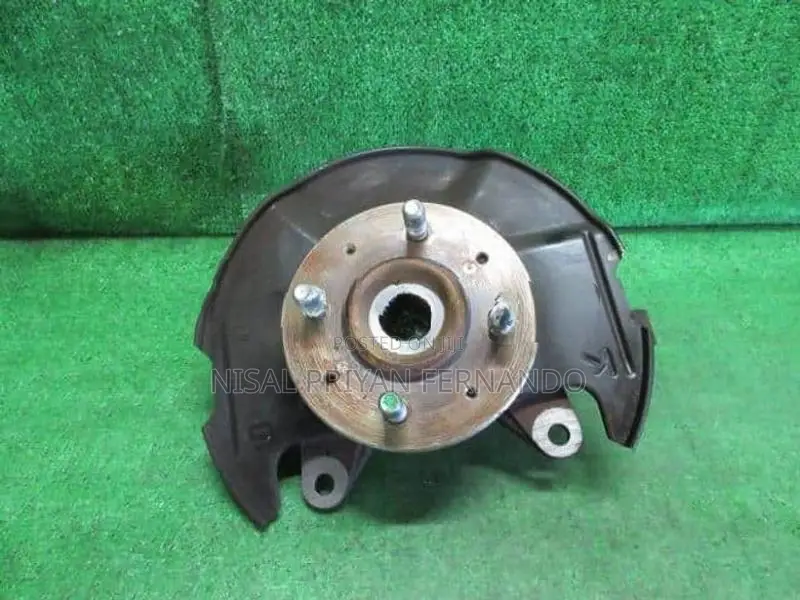 Honda Insight ZE2 Front Hub With Knuckle Arm