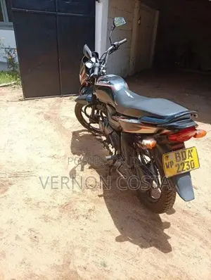 Bajaj Platina 100 2015