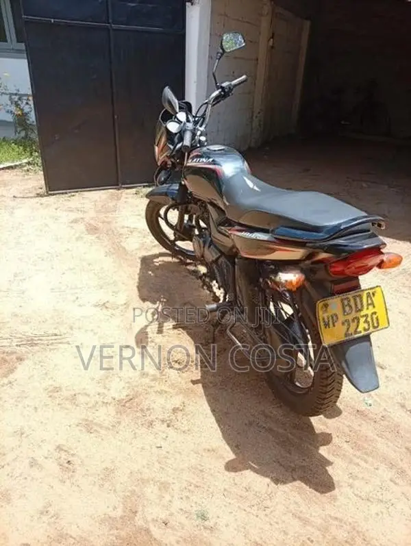 Bajaj Platina 100 2015