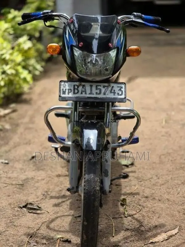 Bajaj CT100 2014