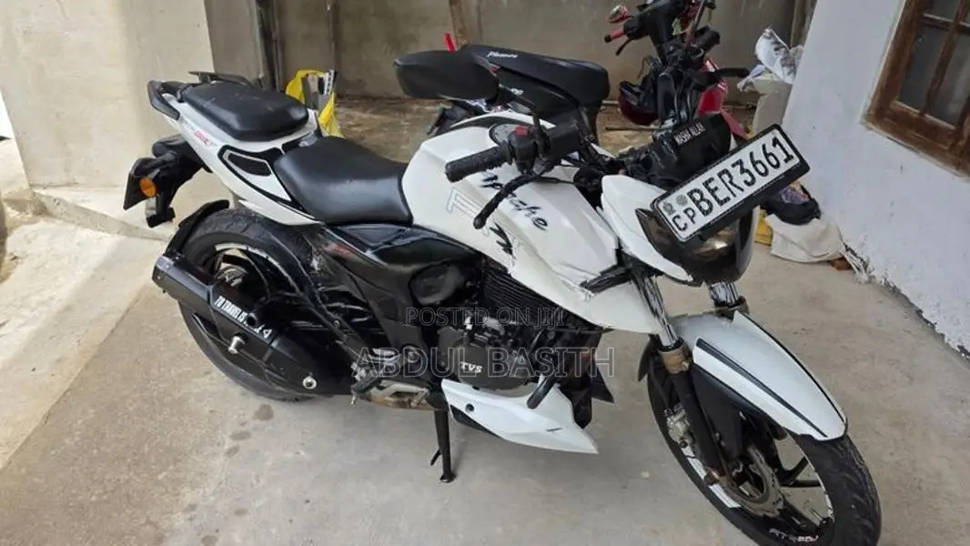 TVS Apache 200 RTR 2016