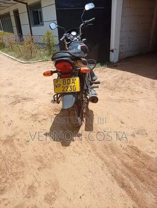 Bajaj Platina 100 2015
