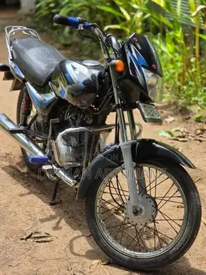 Bajaj CT100 2014