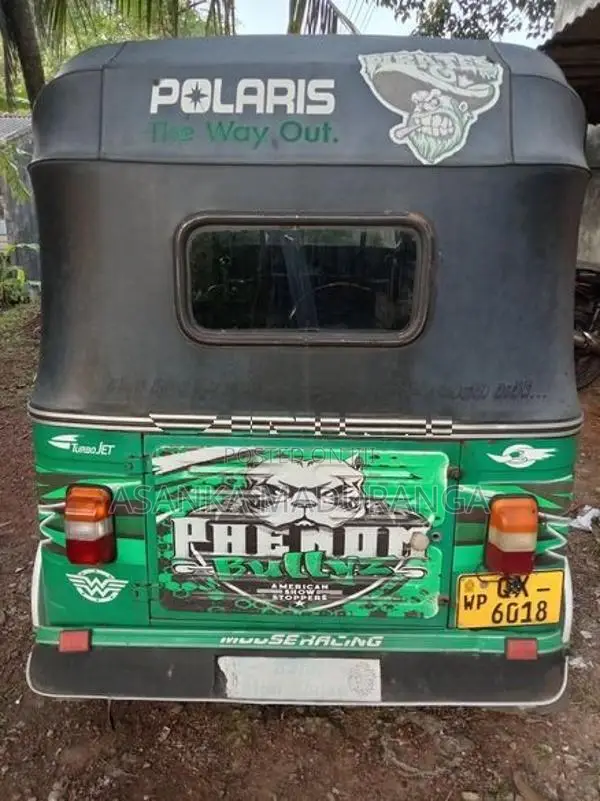 Bajaj RE 2010