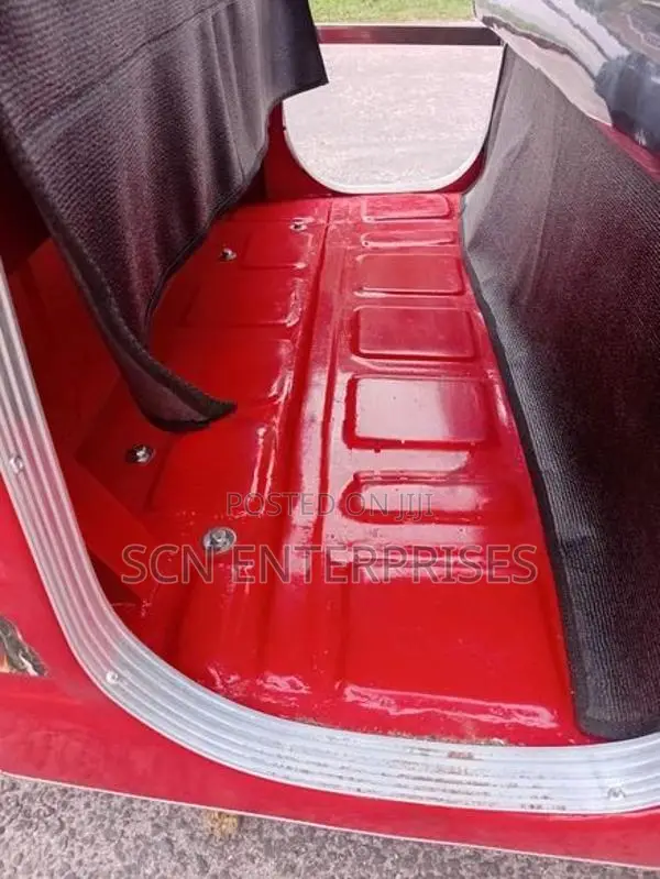 Bajaj RE 2003