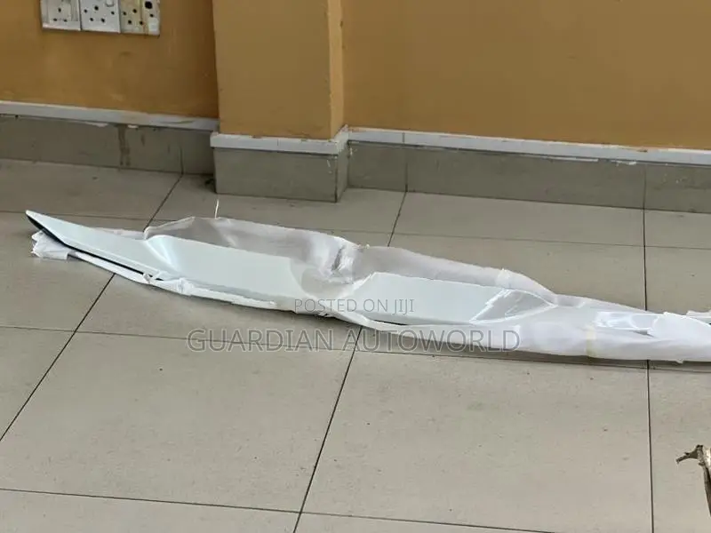 Prado 150 2018 Middle Spoiler
