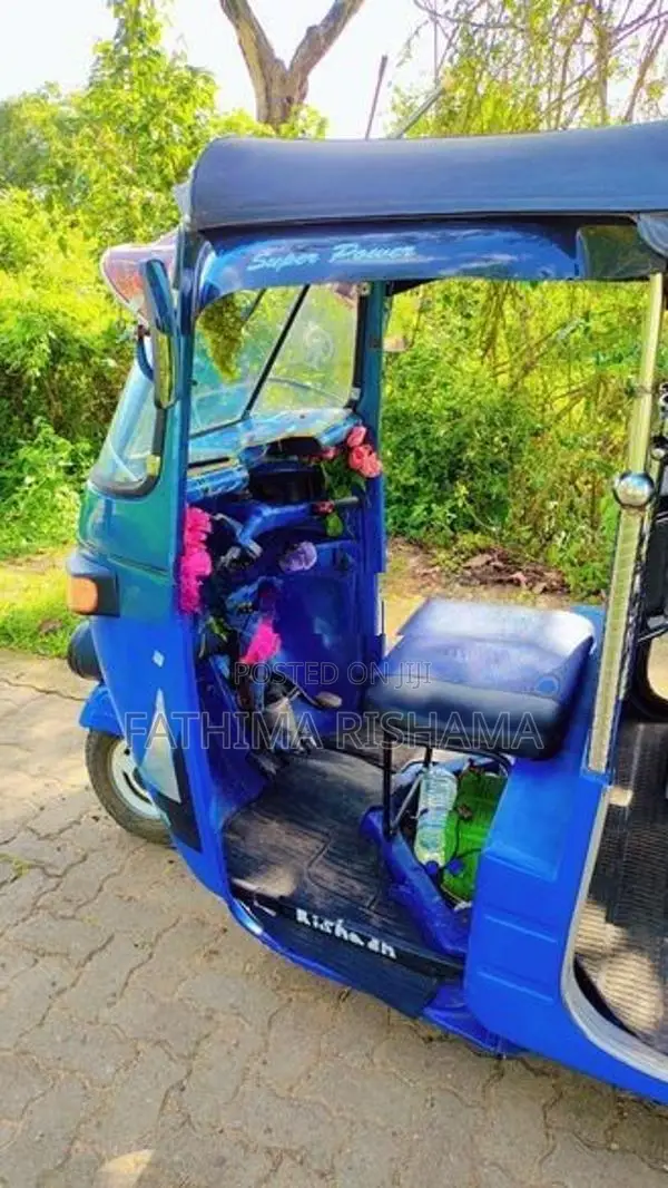 Bajaj RE 1999