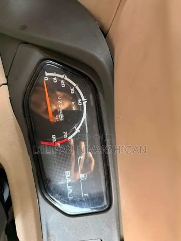 Bajaj RE 2025