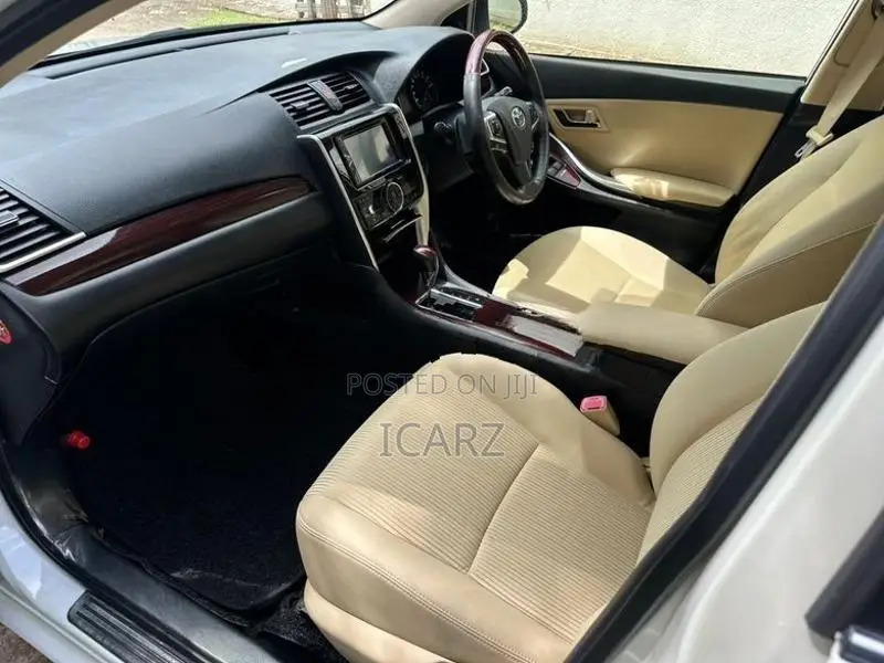 Toyota Premio G Superior NZT 260 2019