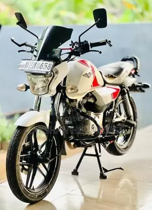 Bajaj V15 2016