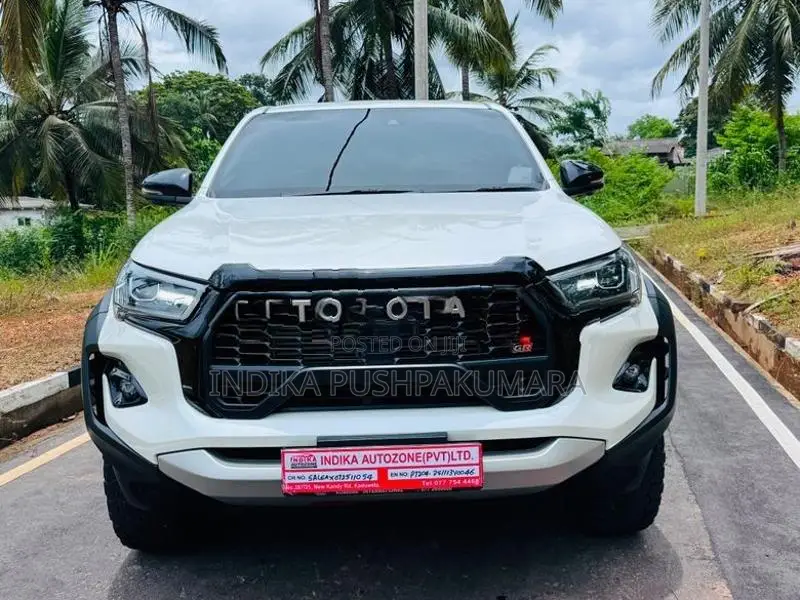 Toyota Hilux GR Sport 2025
