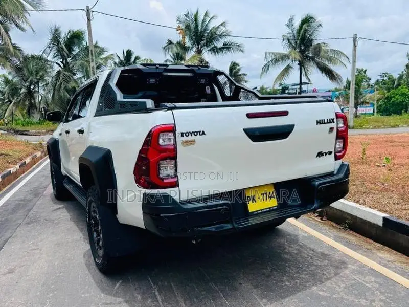 Toyota Hilux GR Sport 2025