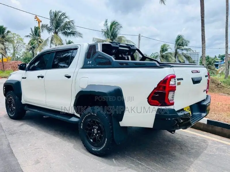 Toyota Hilux GR Sport 2025