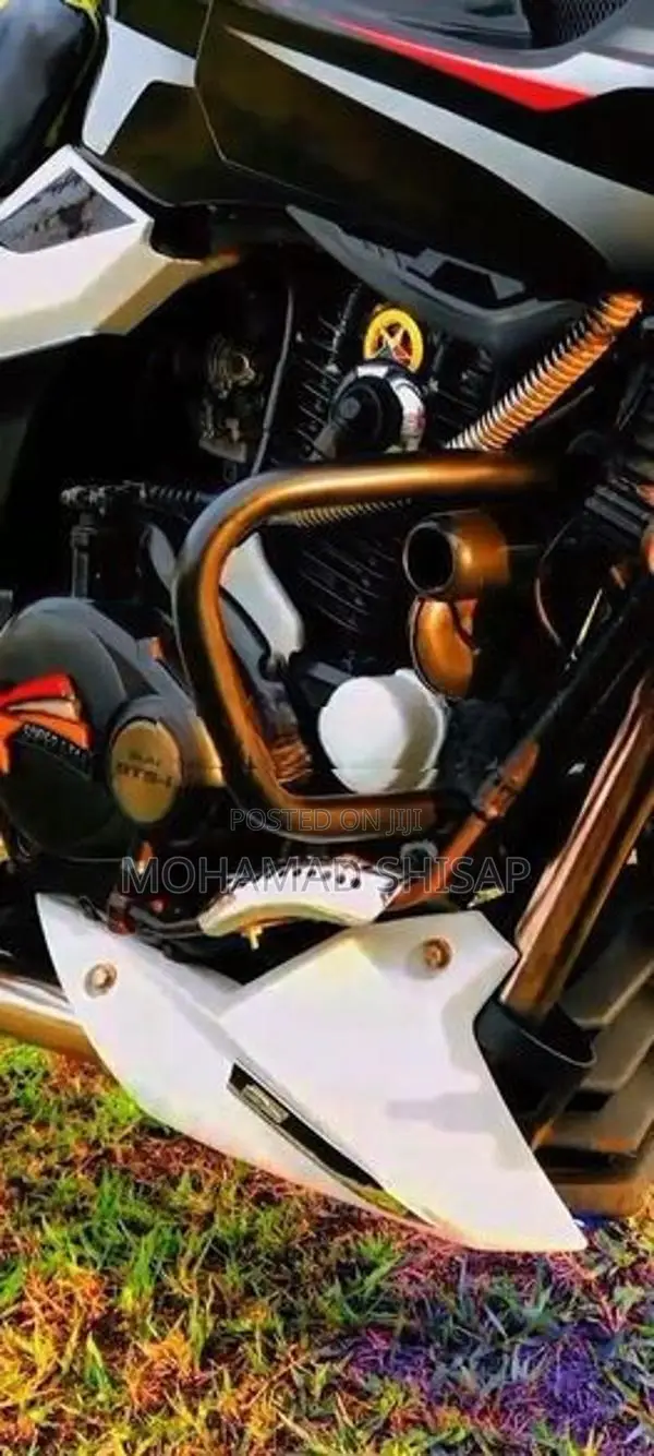 Bajaj Pulsar 220F 2011