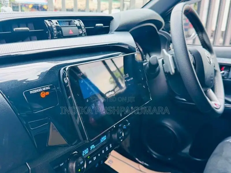 Toyota Hilux GR Sport 2025