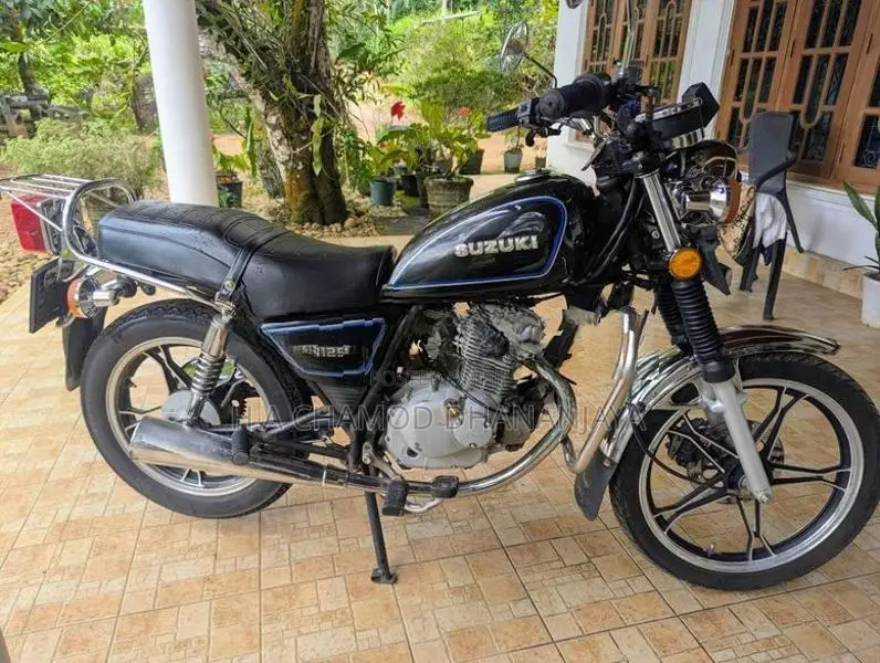 Suzuki GN 125 2016