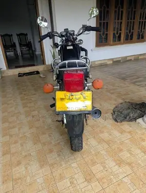 Suzuki GN 125 2016