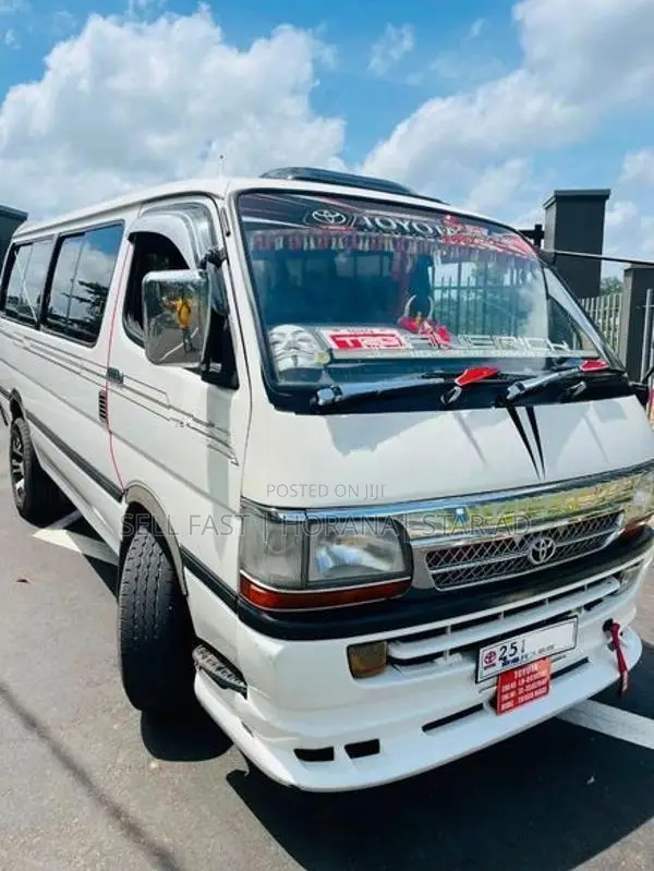Toyota Dolphin LH113 1993