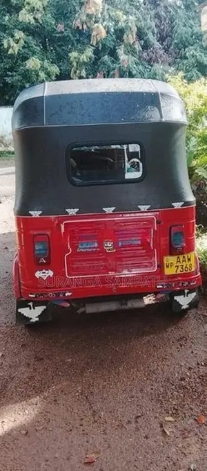 Bajaj RE 4storke 2015