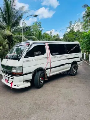 Toyota Dolphin LH113 1993