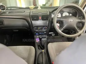 Nissan Sunny 2008