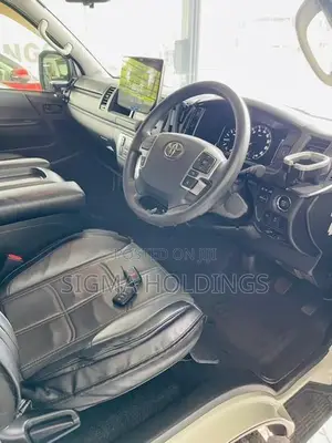 Toyota Hiace GL 14 Seater GDH 223 2024