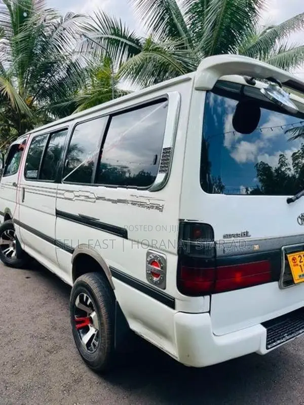 Toyota Dolphin LH113 1993