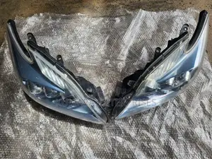 Prius ZVX30 Head Light