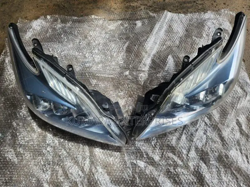 Prius ZVX30 Head Light