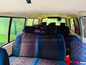 Toyota Dolphin LH113 1993