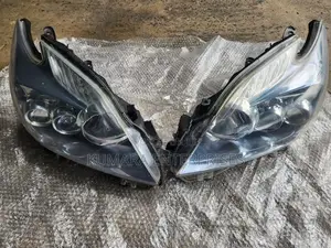 Prius ZVX30 Head Light