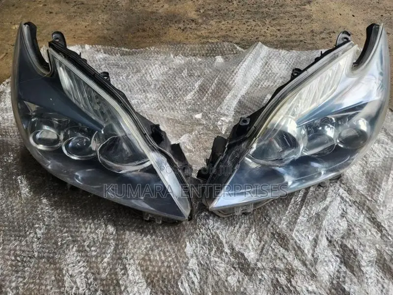 Prius ZVX30 Head Light
