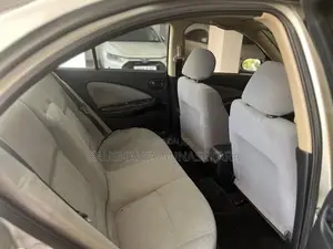 Nissan Sunny 2008
