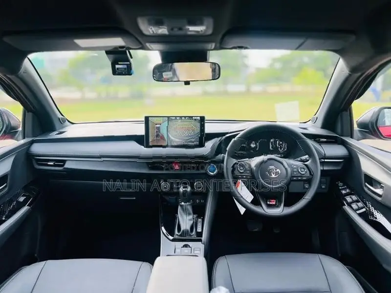 Toyota Yaris Ativ GR Sport 2025