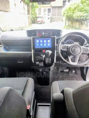 Toyota Roomy Custom G 2024
