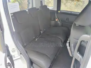 Toyota Roomy Custom G 2024