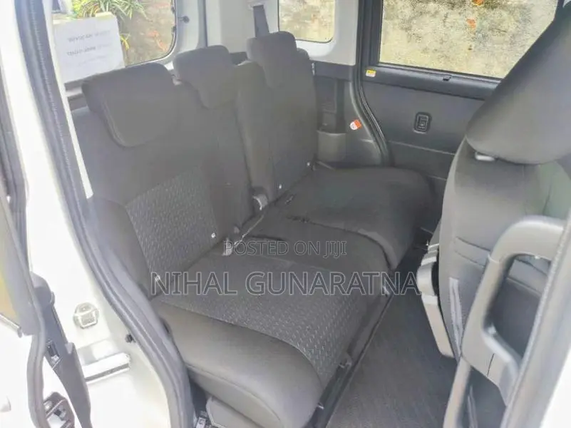 Toyota Roomy Custom G 2024